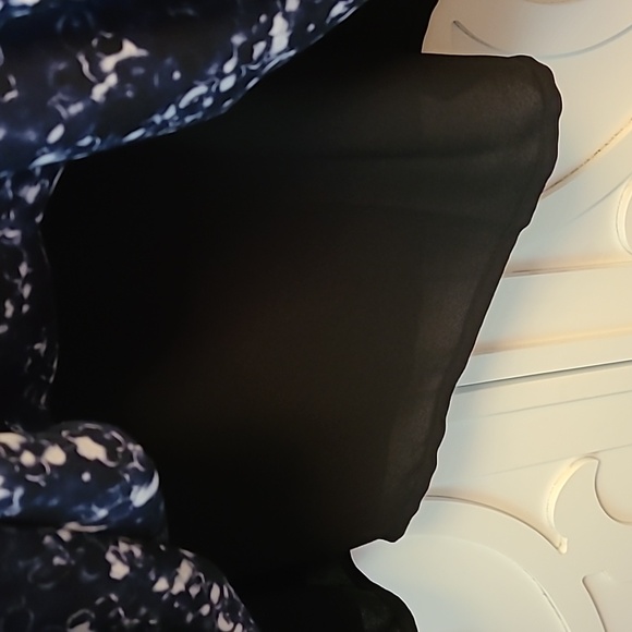 Michel Studio Blouse - 20 - Picture 9 of 14